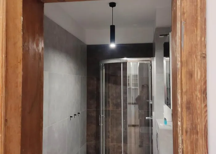 Kamienica Centrum Nr 8 *